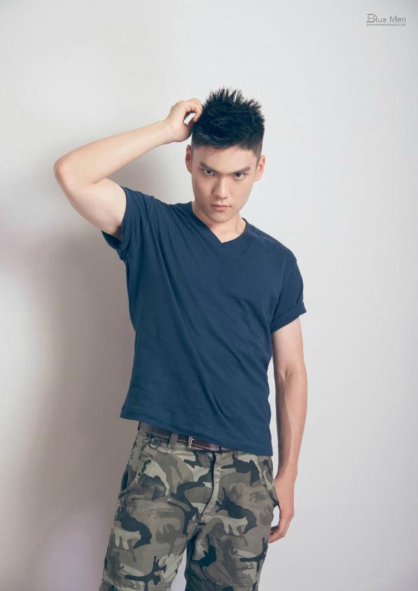 PHOTO-SET-BLUE-MAN-64---A-ZHEN-ONE-YEAR-LATER